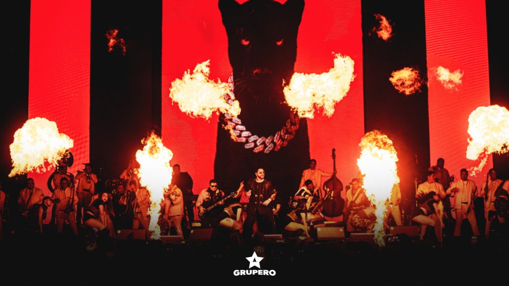 Grupo Firme durante el cierre de su gira en Barcelona